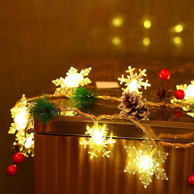 30 Led 10Ft Christmas Garland Snowflake Lights, Pine Cones Red Berry Battery Operated Fairy String Lights 8 Lighting Modes with Timer Indoor Outdoor Tree Decor Fireplace Mantle Decorations Warm White - Creatique